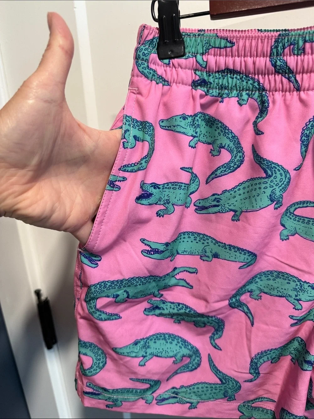 Men’s 5.5in Alligator Lined Chubbies Size Small EUC